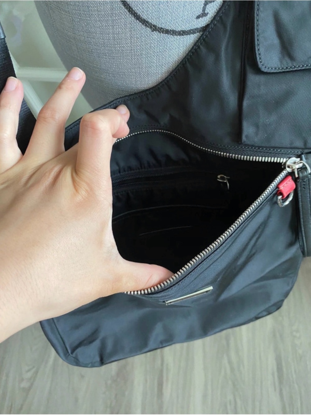 EUC tumi Sumatra voyager black nylon crossbody sling bag - Picture 3 of 6